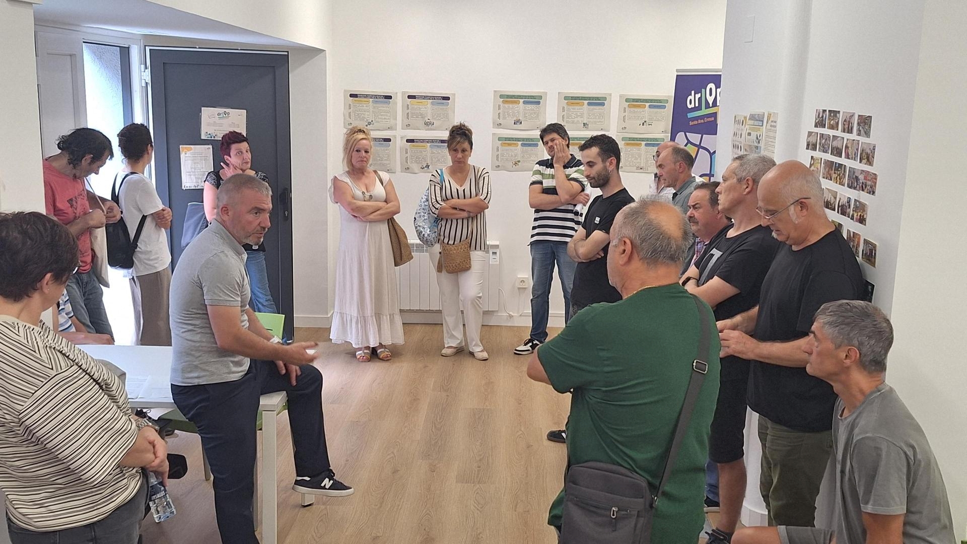 Meeting of the association at the Neighbourhood Office